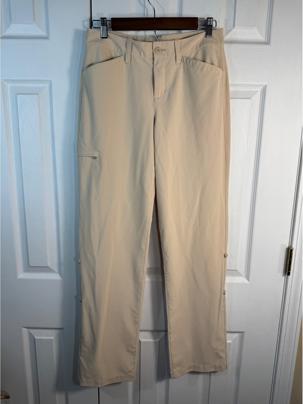 Eddie Bauer Women's Beige Cargo Pants Size 4